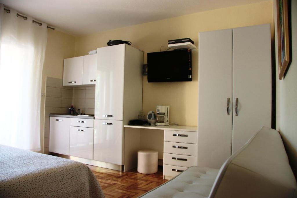 Apartments Iva Оребич Екстер'єр фото