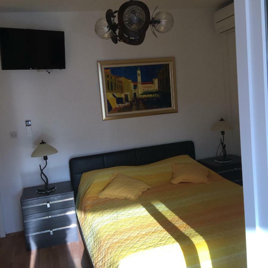 Apartments Iva Оребич Екстер'єр фото